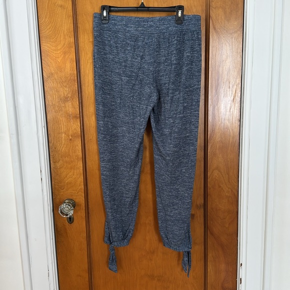 UGG lounge set - Picture 6 of 6